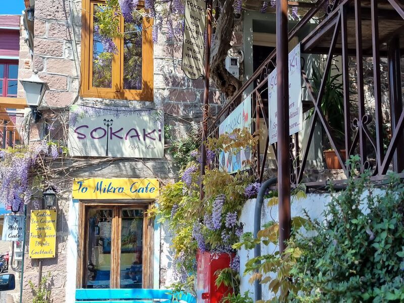 YILBAŞI ÖZEL MİDİLLİ TURU İZMİR ÇIKIŞ   Yeni yılı sıradan bir şehirde değil, denizin karşı kıyısında, Ege’nin ışıkları altında karşılayın.